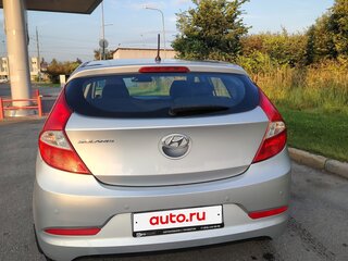 2016 Hyundai Solaris I Рестайлинг, серебристый, 800000 рублей, вид 5