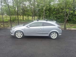 2008 Opel Astra GTC H Рестайлинг, серебристый, 600000 рублей, вид 4