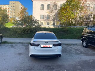 2017 Kia Optima IV, белый, 1090000 рублей, вид 3