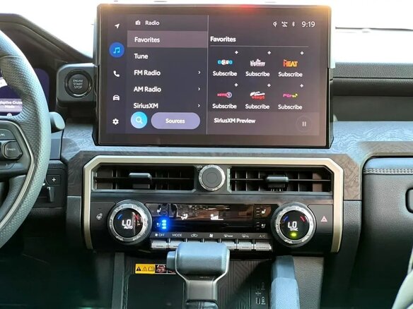 2024 Toyota Tacoma IV, чёрный - вид 13