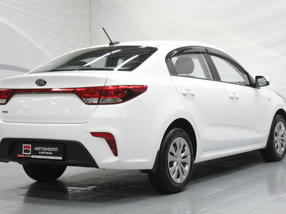 2020 Kia Rio IV, белый, 1549000 рублей - вид 4