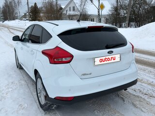 2015 Ford Focus III Рестайлинг, белый, 925000 рублей, вид 5