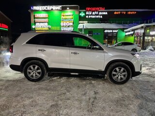 2015 Kia Sorento II Рестайлинг, белый, 1800000 рублей, вид 2
