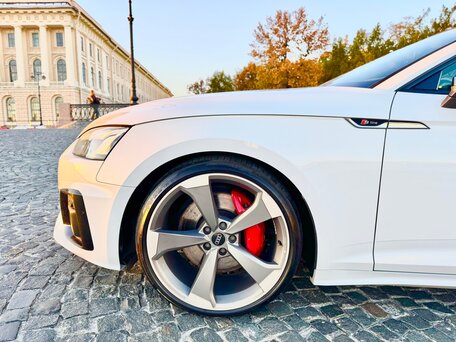 2021 Audi A5 Sportback 50 TDI II (F5) Рестайлинг, белый, 5899000 рублей, вид 2