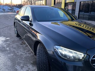 2020 Mercedes-Benz E-Класс 220 d V (W213, S213, C238) Рестайлинг, чёрный, 3450000 рублей, вид 2