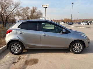 2013 Mazda Demio SkyActiv III (DE), серый, 960000 рублей, вид 3