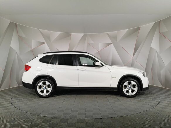 2012 BMW X1 18i I (E84), белый, 1345000 рублей - вид 5