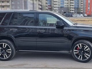 2018 Chevrolet Tahoe IV, чёрный, 5000000 рублей, вид 3