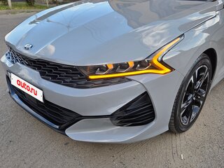 2021 Kia K5 III, серый, 2900000 рублей, вид 3