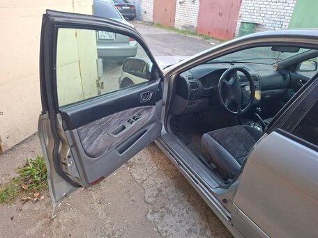 1999 Mitsubishi Galant VIII Рестайлинг, серый, 100000 рублей, вид 5