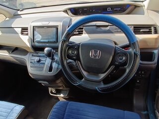 2017 Honda Freed II, голубой, 1500000 рублей, вид 5