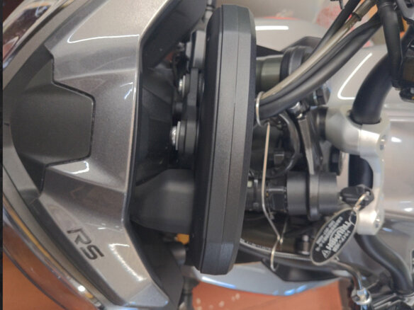 2023 Triumph Speed Triple, серый, 765000 рублей - вид 6