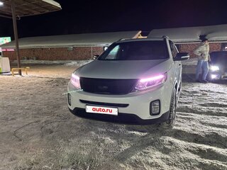 2015 Kia Sorento II Рестайлинг, белый, 1800000 рублей, вид 1