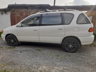 1999 Toyota Ipsum I (M10), белый, 560000 рублей, вид 5