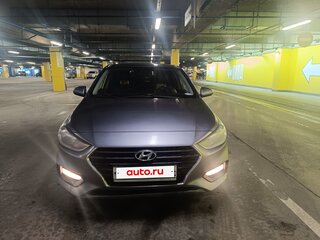 2018 Hyundai Solaris II, серый, 1350000 рублей, вид 2