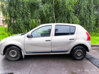 2010 Renault Sandero I, бежевый, 450000 рублей, вид 3