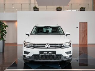 2018 Volkswagen Tiguan II, белый, 2590000 рублей, вид 3