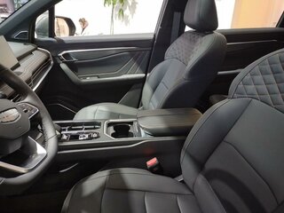 2026 Geely Okavango I Рестайлинг, серый, 4025990 рублей, вид 2