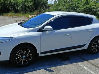 2013 Renault Megane III Рестайлинг, белый, 850000 рублей, вид 5