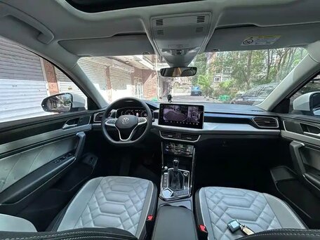 2023 Volkswagen Tayron I Рестайлинг, белый, 2700000 рублей, вид 5