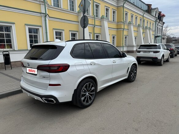 2021 BMW X5 40i IV (G05/G18), белый, 7950000 рублей - вид 3