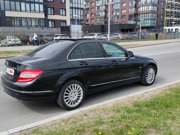 2008 Mercedes-Benz C-Класс 200 III (W204), чёрный, 1000000 рублей - вид 2