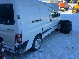 2011 Peugeot Partner I Рестайлинг, белый, 490000 рублей, вид 4