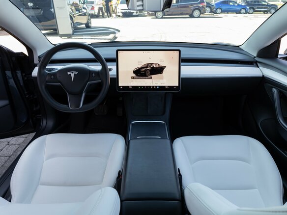 2023 Tesla Model 3 I Рестайлинг, серый, 3295000 рублей - вид 15