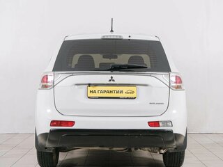 2014 Mitsubishi Outlander III, белый, 1529000 рублей, вид 5