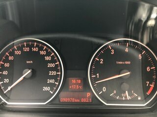 2008 BMW 1 серии 125i I (E81/E82/E87/E88) Рестайлинг, белый, 1800000 рублей, вид 4
