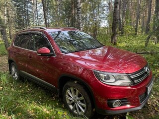 2013 Volkswagen Tiguan I Рестайлинг, красный, 1430000 рублей, вид 4