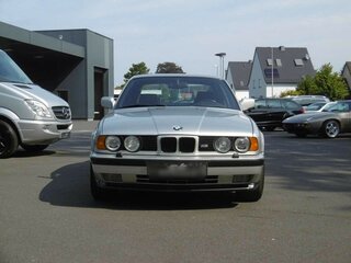 1991 BMW M5 II (E34), серебристый, 6550000 рублей, вид 2