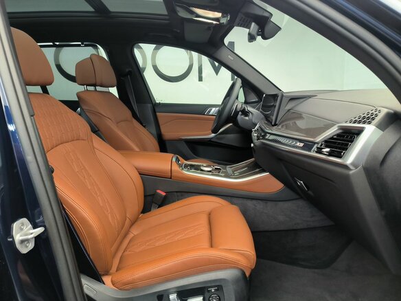 2025 BMW X5 40i IV (G05/G18) Рестайлинг, синий - вид 13