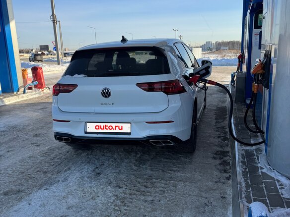 2021 Volkswagen Golf VIII, белый, 2600000 рублей - вид 8