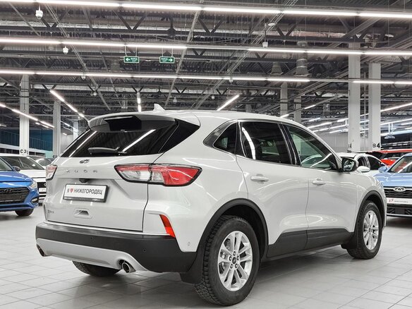 2020 Ford Kuga III, серый, 1819000 рублей - вид 3