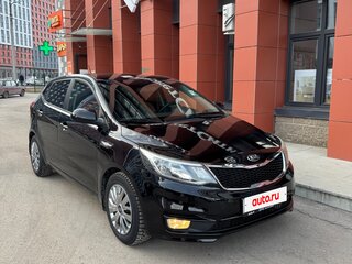 2016 Kia Rio III Рестайлинг, чёрный, 1300000 рублей, вид 4