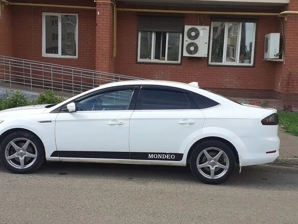 2011 Ford Mondeo IV Рестайлинг, белый, 800000 рублей - вид 1