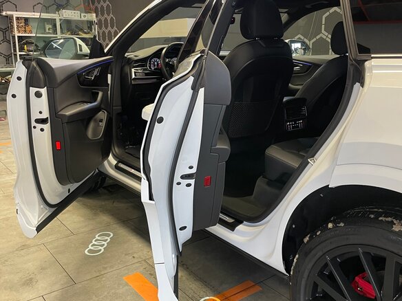 2020 Audi Q8 55 TFSI I (4M), белый, 5400000 рублей - вид 26