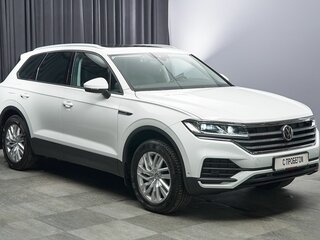 2019 Volkswagen Touareg III, белый, 5500000 рублей, вид 3