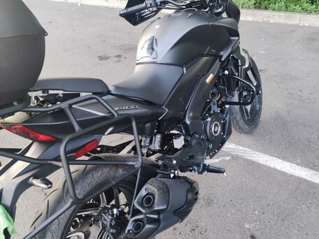 2021 Bajaj Dominar 400, чёрный, 400000 рублей, вид 5