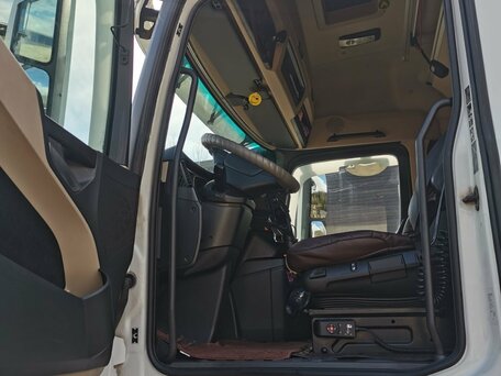 2021 Mercedes-Benz Actros, белый, 8640000 рублей, вид 5