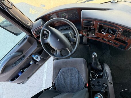 2001 Renault Magnum, чёрный, 1820000 рублей, вид 4