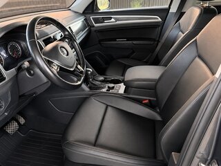2019 Volkswagen Teramont I, чёрный, 3300000 рублей, вид 5
