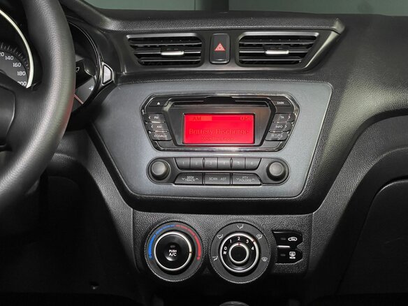 2013 Kia Rio 4-speed III, серый, 930000 рублей - вид 13