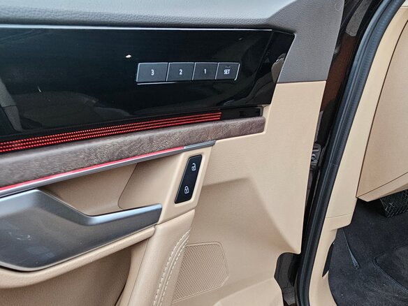 2018 Volkswagen Touareg III, коричневый, 5080000 рублей - вид 17