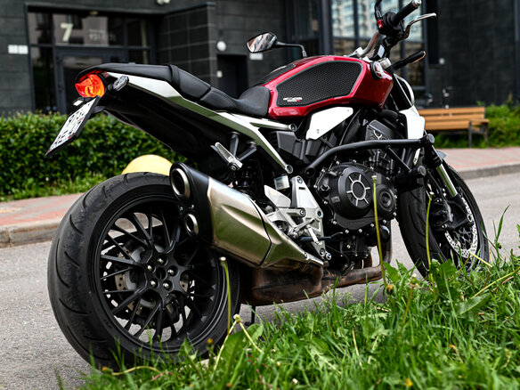 2021 Honda CB 1000R, красный, 1100000 рублей - вид 5