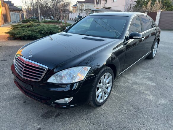 2005 Mercedes-Benz S-Класс 500 Long V (W221), чёрный, 1200000 рублей - вид 1