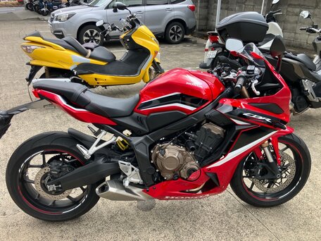 2021 Honda CBR 650R, красный, 749000 рублей, вид 1