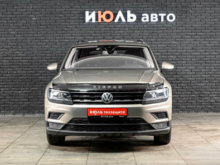 2020 Volkswagen Tiguan II, бежевый, 2680000 рублей, вид 2