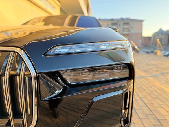 2025 BMW 7 серии 740i xDrive VII (G70), чёрный, 16500000 рублей - вид 13